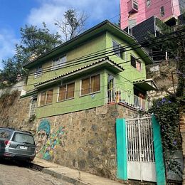 Valpo / venta casa 4d 2b 144 mts2 cerro yungay