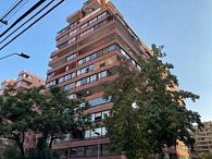 Venta Departamento Las condes Amplio departamento en sector residencial de Las Condes